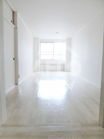 西村ビルの居間・リビング|西村ビル　洋室