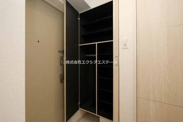 大阪市阿倍野区美章園２丁目の賃貸マンションの玄関