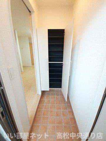 【玄関】 | アヴォンリー西町