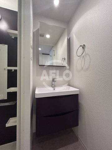 セレニテ新大阪カルムの独立洗面台|セレニテ新大阪カルム 　独立洗面台