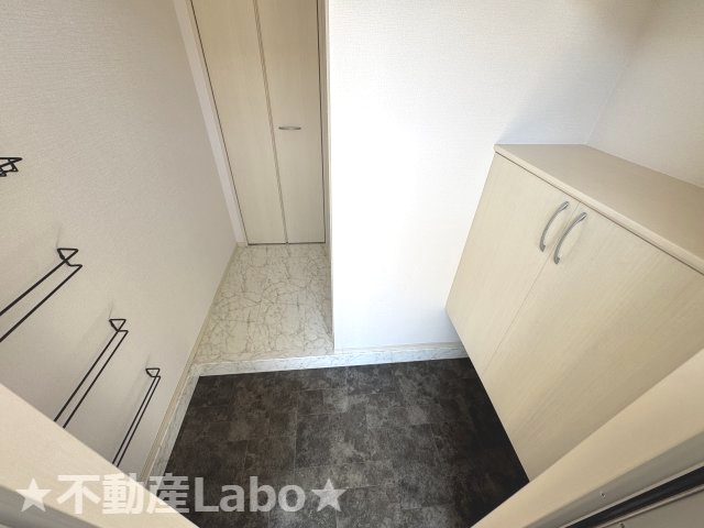 徳島市北沖洲３丁目のアパートの玄関