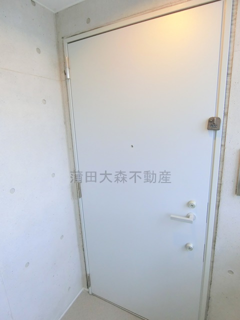 イプセ蒲田WESTの玄関