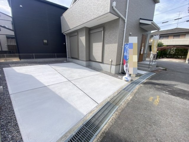 リナージュ野洲市近江富士３丁目　第2期　2号棟の駐車場
