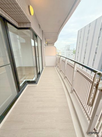 フロンティアタワー難波EAST　仲介手数料無料のバルコニー