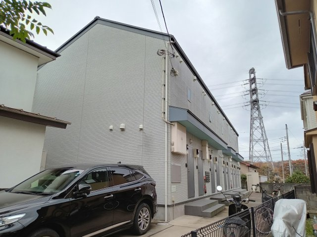 稲城市百村のアパート