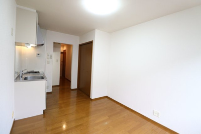 【居間・リビング】 | アリス広尾 | ゆったり過ごせる居間です