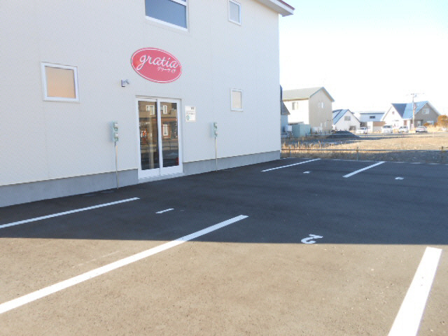 グラーティアの駐車場