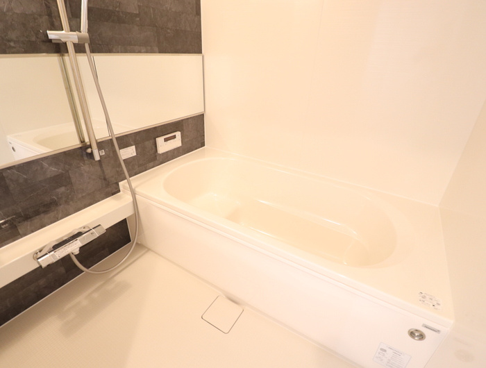 熊本市南区御幸笛田３丁目のアパートの浴室