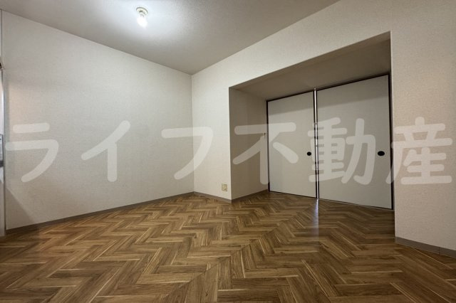 サンハイム南山本の内装|明るい室内です