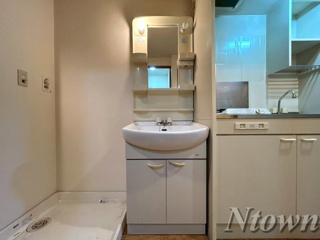 【独立洗面台】 | ドミール長者町 | 独立洗面台あり、毎朝おしゃれに忙しい女性の方におすすめです