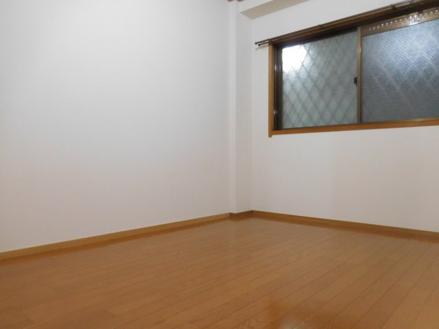 ひまわり公園マンションの洋室