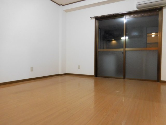 ひまわり公園マンションの居間・リビング