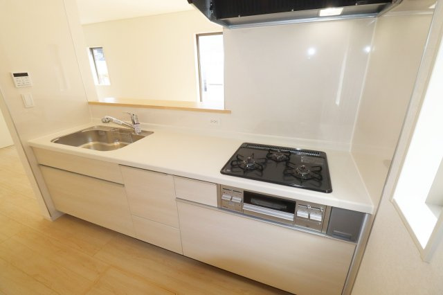 郡山市富田町字大徳南第20　　　１号棟　　小山田小学校、郡山第6中学区のキッチン