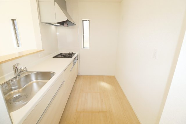 郡山市富田町字大徳南第20　　　１号棟　　小山田小学校、郡山第6中学区のキッチン