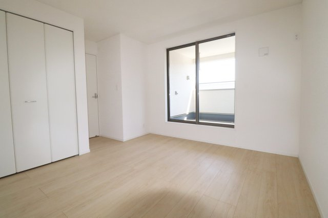 郡山市富田町字大徳南第20　　　１号棟　　小山田小学校、郡山第6中学区の洋室