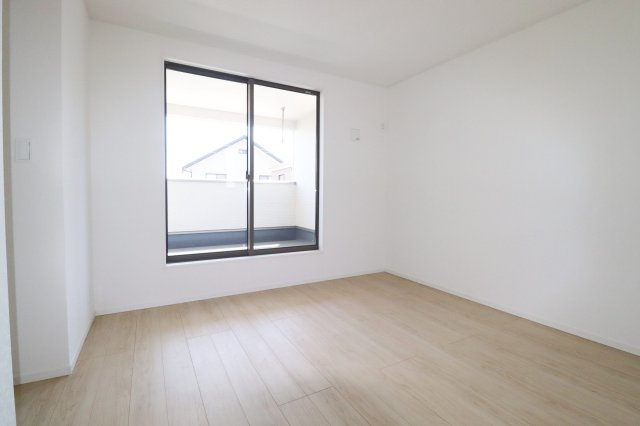 郡山市富田町字大徳南第20　　　１号棟　　小山田小学校、郡山第6中学区の洋室