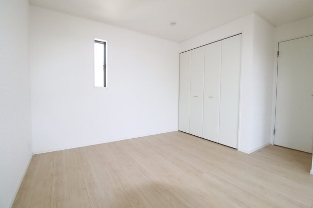 郡山市富田町字大徳南第20　　　１号棟　　小山田小学校、郡山第6中学区の洋室