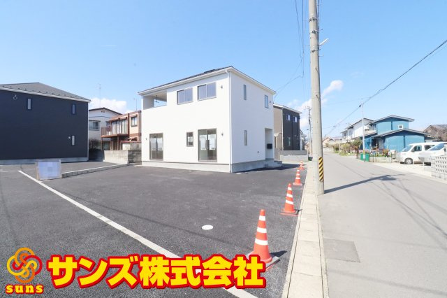 郡山市富田町字大徳南第20　　　１号棟　　小山田小学校、郡山第6中学区の外観|南東側から見た駐車場を含む外観