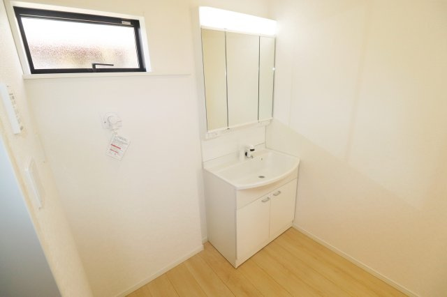 郡山市富田町字大徳南第20　　　2号棟　　小山田小学校、郡山第6中学区の浴室