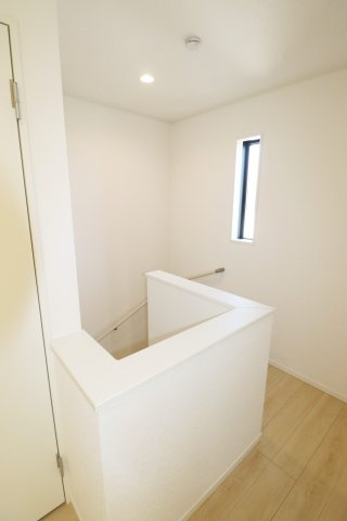 郡山市富田町字大徳南第20　　　2号棟　　小山田小学校、郡山第6中学区の洋室