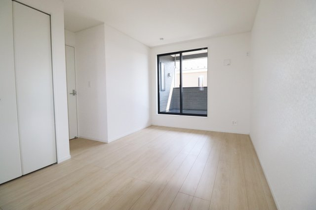 郡山市富田町字大徳南第20　　　2号棟　　小山田小学校、郡山第6中学区の洋室