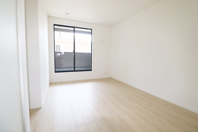 郡山市富田町字大徳南第20　　　2号棟　　小山田小学校、郡山第6中学区の洋室