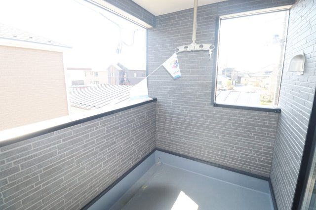 郡山市富田町字大徳南第20　　　2号棟　　小山田小学校、郡山第6中学区のバルコニー