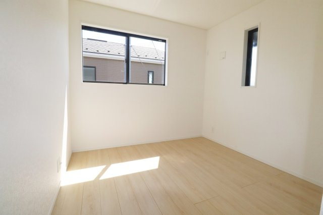 郡山市富田町字大徳南第20　　　2号棟　　小山田小学校、郡山第6中学区の洋室