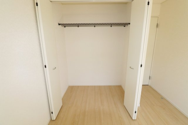 郡山市富田町字大徳南第20　　　2号棟　　小山田小学校、郡山第6中学区の洋室