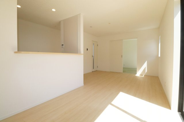 郡山市富田町字大徳南第20　　　３号棟　　小山田小学校、郡山第6中学区の居間・リビング