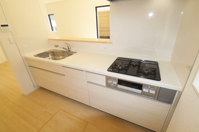 郡山市富田町字大徳南第20　　　３号棟　　小山田小学校、郡山第6中学区のキッチン