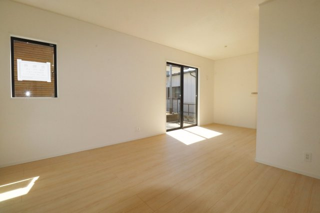 郡山市富田町字大徳南第20　　　３号棟　　小山田小学校、郡山第6中学区の居間・リビング