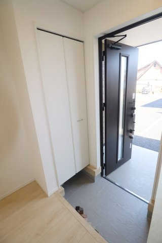 郡山市富田町字大徳南第20　　　３号棟　　小山田小学校、郡山第6中学区の玄関