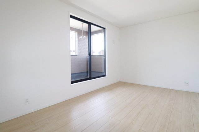 郡山市富田町字大徳南第20　　　３号棟　　小山田小学校、郡山第6中学区の洋室