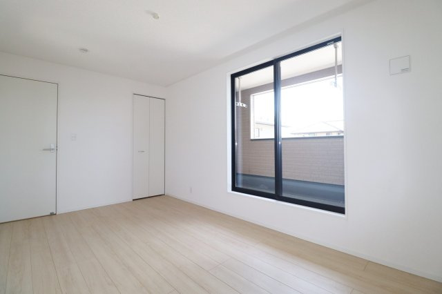 郡山市富田町字大徳南第20　　　３号棟　　小山田小学校、郡山第6中学区の洋室