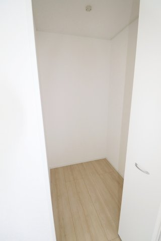 郡山市富田町字大徳南第20　　　３号棟　　小山田小学校、郡山第6中学区の収納