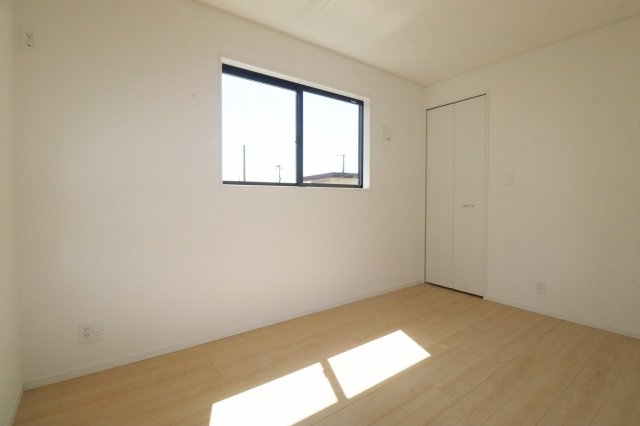 郡山市富田町字大徳南第20　　　３号棟　　小山田小学校、郡山第6中学区の洋室