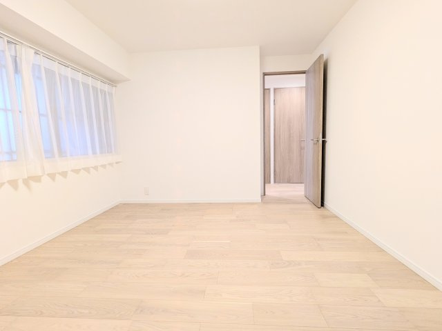 コスモプレイス亀戸の寝室|～WIC付きの主寝室写真～