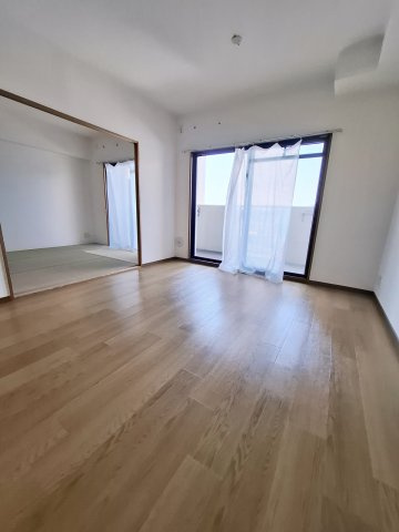 KDXレジデンス夙川ヒルズ 　3番館の居間・リビング