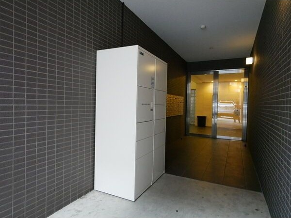 エルミタージュ新栄のエントランス