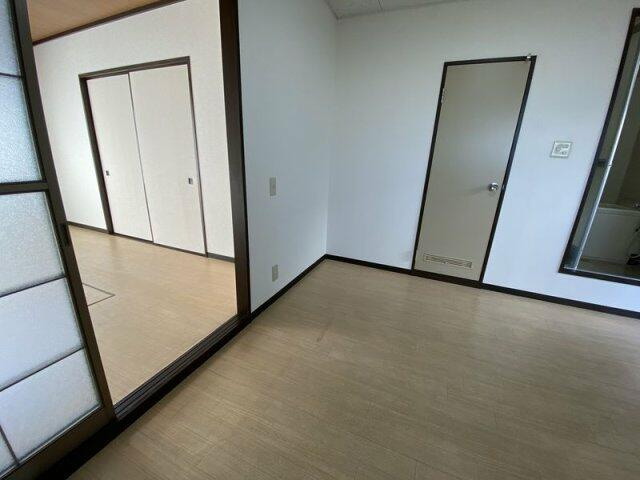 中佐津間ハイツの内装|※写真は別室です