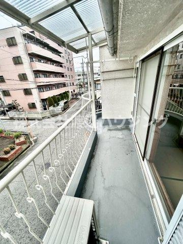 稲葉荘二丁目一戸建のバルコニー