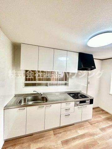 稲葉荘二丁目一戸建のキッチン