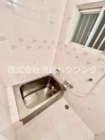 稲葉荘二丁目一戸建の浴室