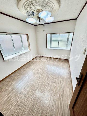 稲葉荘二丁目一戸建の寝室