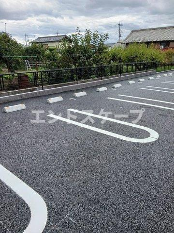 フェリスの駐車場|高崎、前橋のお部屋探しはエンドスケープまで！お客様の理想お聞かせ下さい♪
