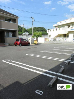 【駐車場】 | ラ・ウェゾン川崎Ⅱ