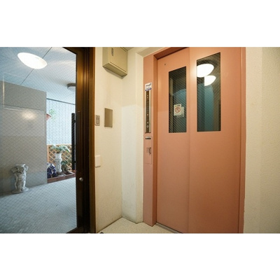 【エントランス】 | ジュンヴェール山本 | エレベーターホール