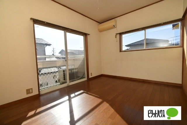 西村貸住宅の内装
