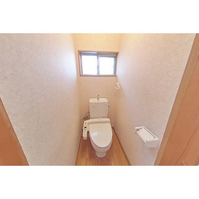 瑞穂市本田の一戸建てのトイレ